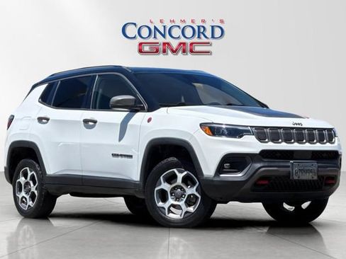 Used 2022 Jeep Compass Trailhawk w/ Trailhawk Elite Group AWD/4WD image 2