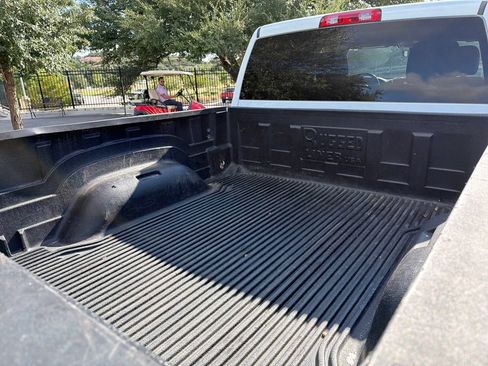 Used 2024 RAM 2500 Big Horn AWD/4WD image 40