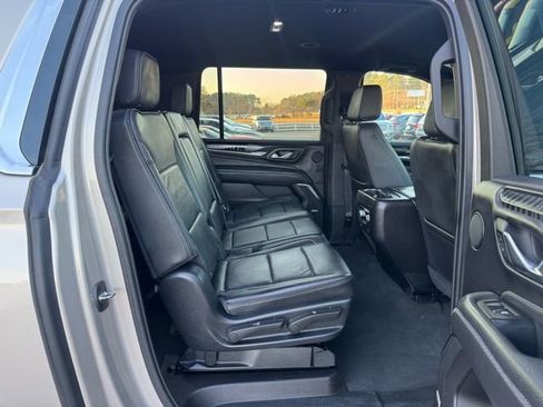 Used 2021 GMC Yukon XL Denali image 10