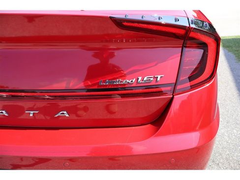 Used 2021 Hyundai Sonata Limited w/ Cargo Package FWD image 46