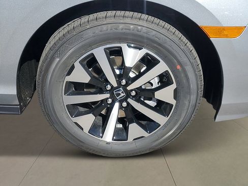 New 2026 Honda Odyssey EX-L image 8