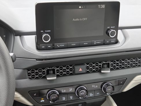 Certified 2023 Honda Accord EX image 31
