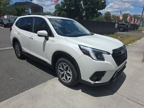 Used 2024 Subaru Forester Premium AWD/4WD image 4