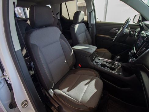 Certified 2019 Chevrolet Traverse LT image 17