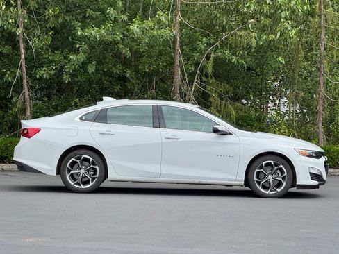 Used 2023 Chevrolet Malibu LT FWD image 4