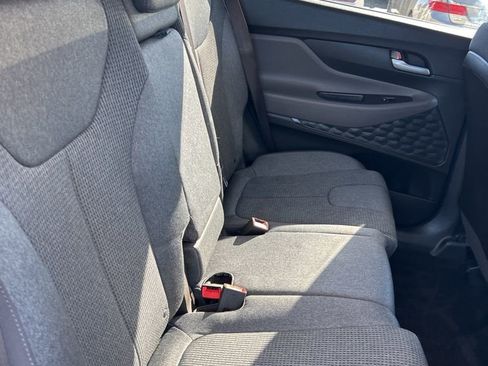 Used 2019 Hyundai Santa Fe SE image 14