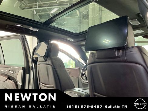 Used 2021 Cadillac Escalade ESV Sport Platinum RWD image 4