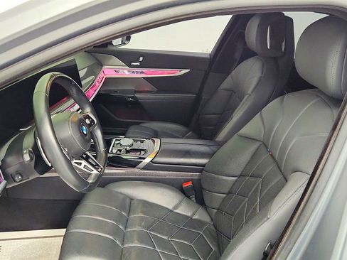 Used 2023 BMW 760i xDrive w/ Executive Package AWD/4WD image 19