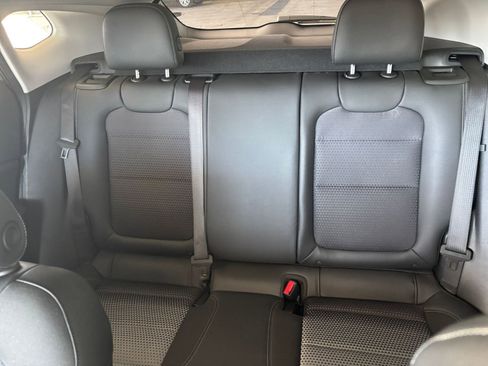 Used 2025 Chevrolet Trax LT w/ LT Convenience Package image 39