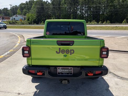 Used 2025 Jeep Gladiator Mojave AWD/4WD image 6