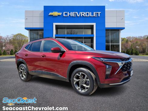 Used 2024 Chevrolet Trax LT w/ Driver Confidence Package FWD image 1