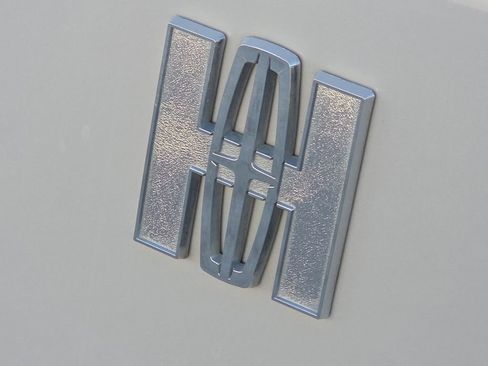 Used 2024 Lincoln Navigator Reserve image 10