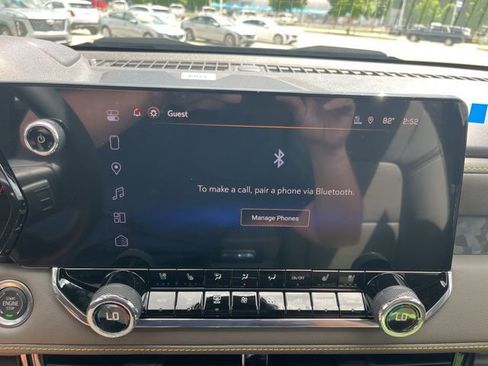 New 2026 Chevrolet Colorado ZR2 w/ Technology Package AWD/4WD image 34