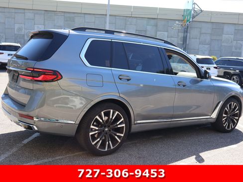 Used 2024 BMW X7 xDrive40i w/ Premium Package image 9