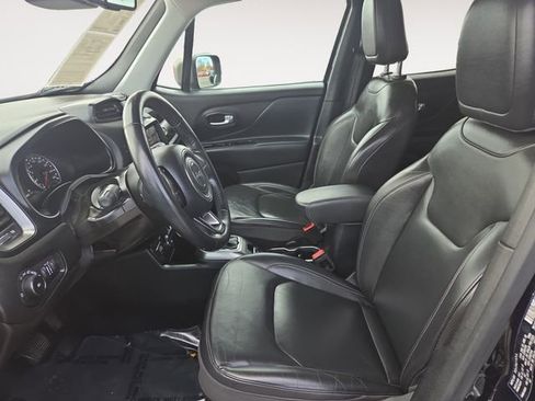 Used 2019 Jeep Renegade Limited w/ UConnect 8.4 Nav Group image 9