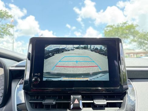 Used 2025 Toyota Corolla LE FWD image 23
