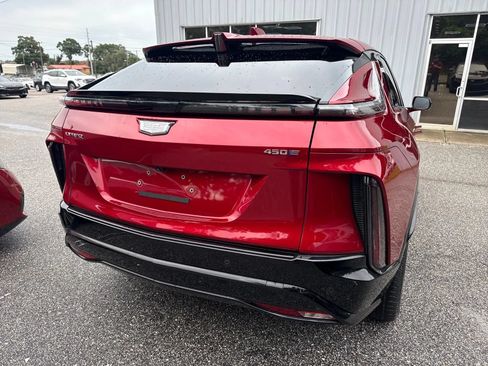 Used 2024 Cadillac Lyriq Sport RWD image 8