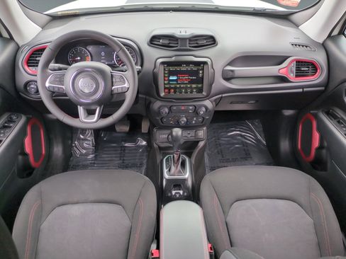 Used 2023 Jeep Renegade Trailhawk image 10