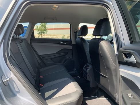 Used 2022 Volkswagen Taos SE AWD/4WD image 27