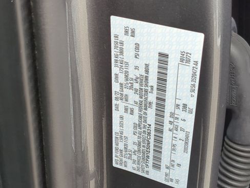 Certified 2022 Ford F150 XLT w/ Equipment Group 302A High image 39