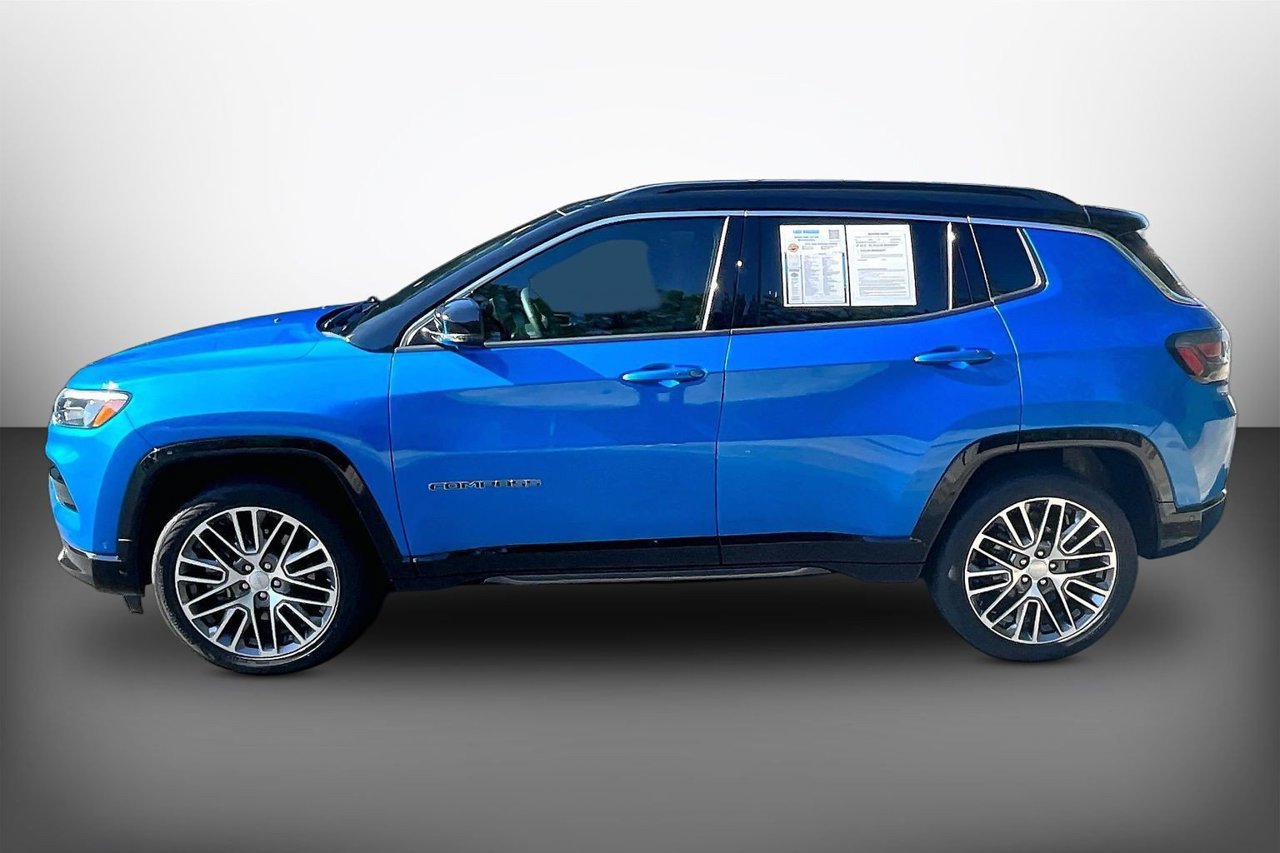 Used 2024 Jeep Compass Limited w/ Elite Group AWD/4WD image 5