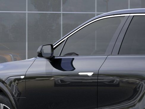 New 2026 Cadillac Lyriq Luxury image 12