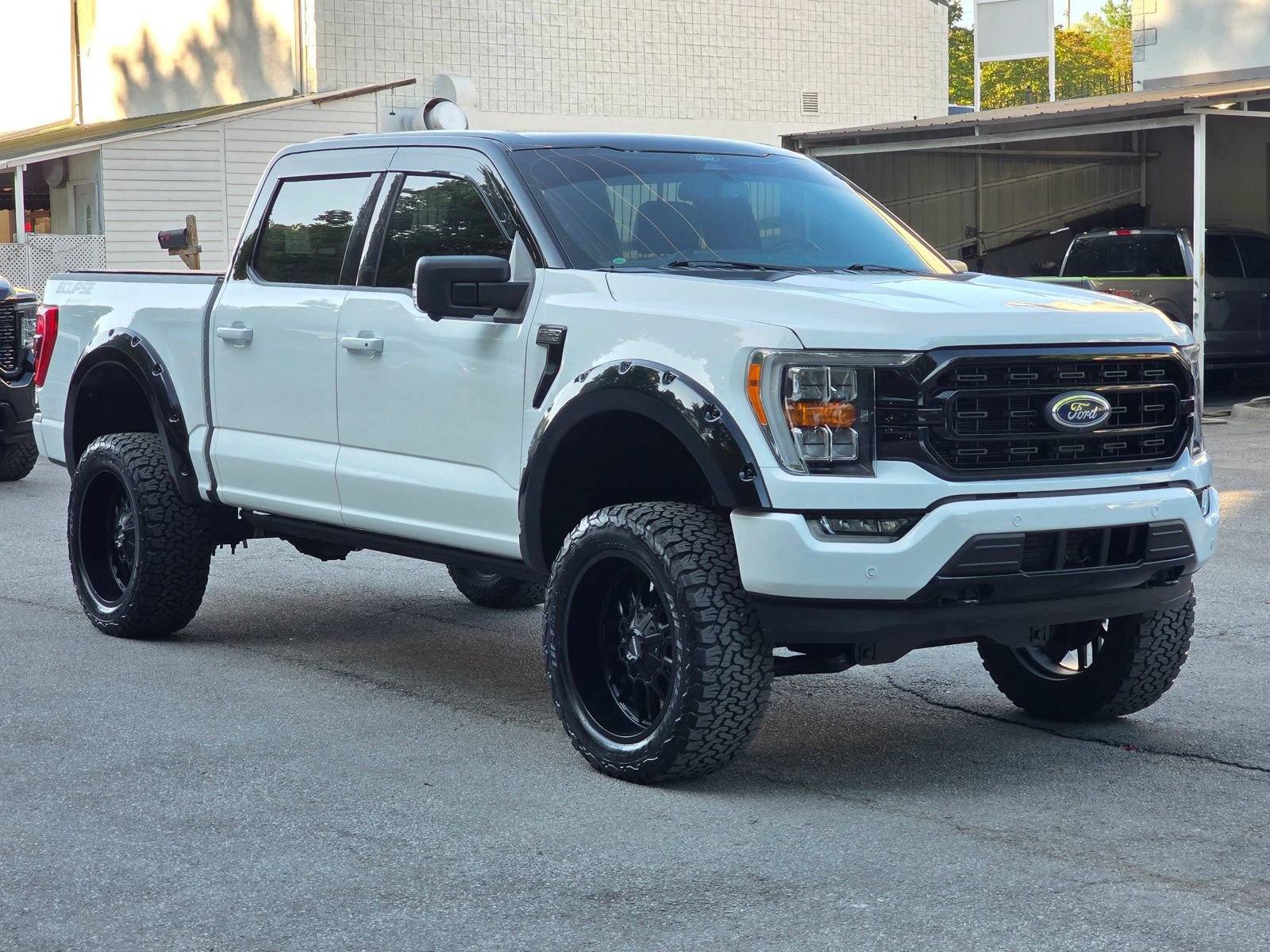 Used 2022 Ford F150 XLT w/ Equipment Group 302A High AWD/4WD image 9