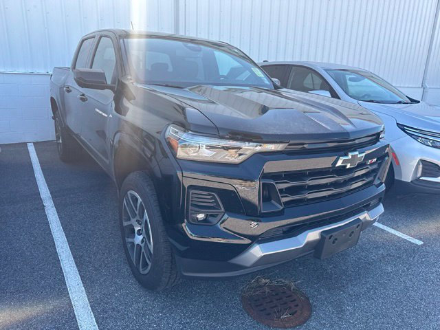 Certified 2023 Chevrolet Colorado Z71 w/ Z71 Convenience Package 2 AWD/4WD image 7