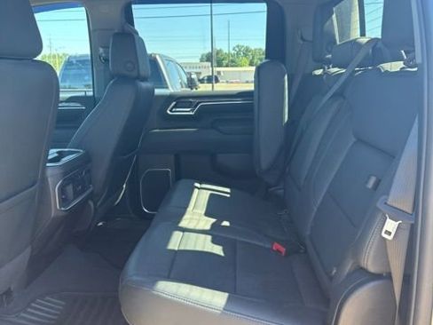 Used 2025 Chevrolet Silverado 2500 LTZ w/ Trail Boss Package AWD/4WD image 16
