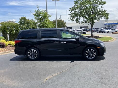 Used 2024 Honda Odyssey EX-L image 11