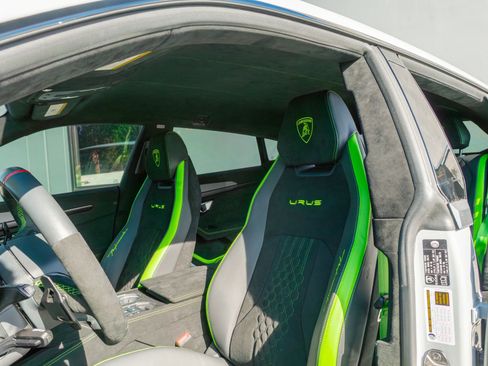 Used 2024 Lamborghini Urus Performante image 56