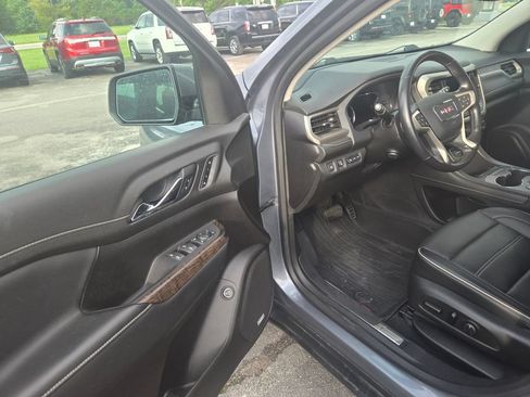 Used 2022 GMC Acadia Denali w/ Trailering Package FWD image 6