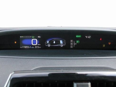 Used 2017 Toyota Prius Three image 9