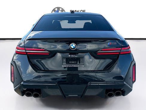 New 2026 BMW M5 w/ Carbon Package image 5