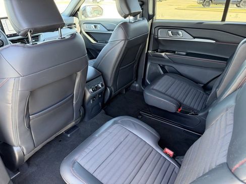 Used 2026 Ford Explorer ST-Line w/ ST-Line Street Pack image 21