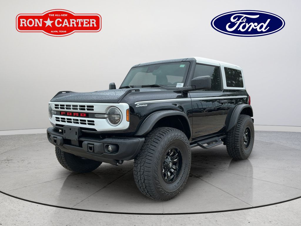 Used 2024 Ford Bronco Heritage Edition AWD/4WD image 3
