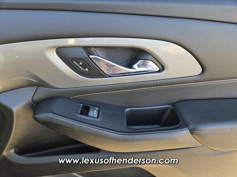Used 2020 Chevrolet Traverse LT FWD image 19