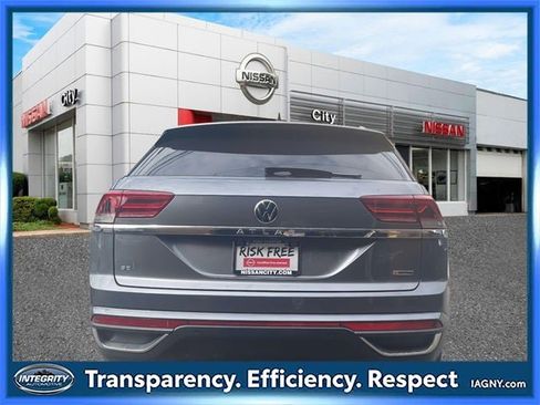 Used 2022 Volkswagen Atlas Cross Sport SE image 7