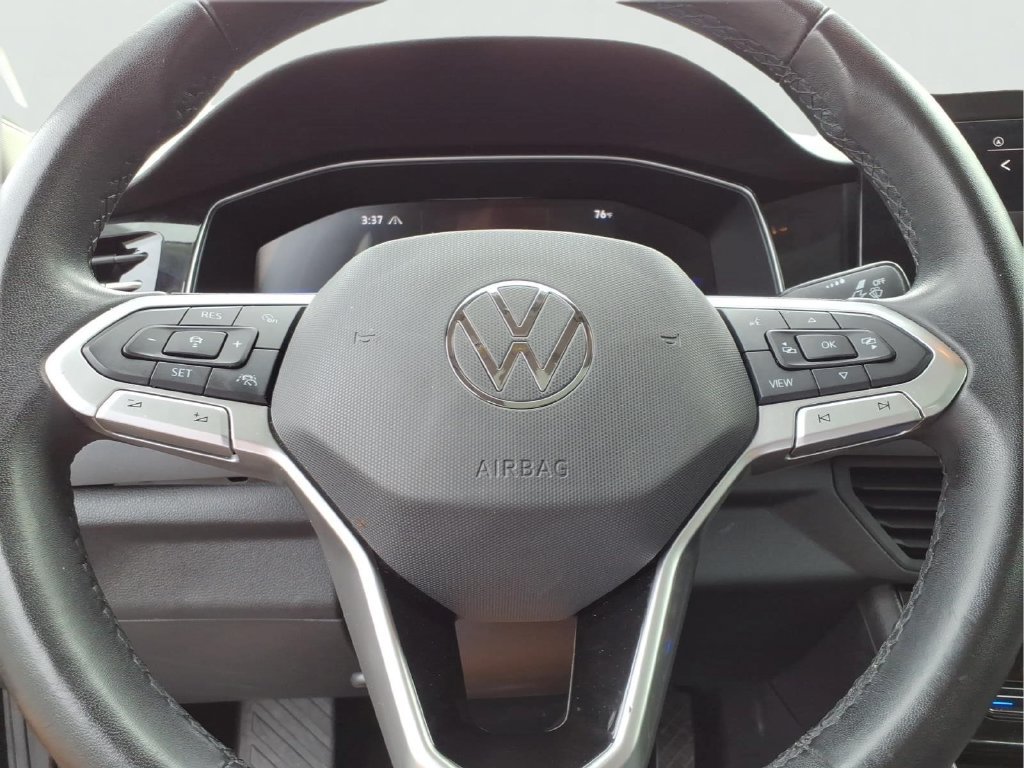Used 2025 Volkswagen Jetta SE FWD image 10