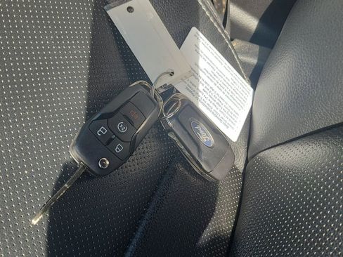 Used 2018 Ford F250 Lariat w/ Chrome Package image 15