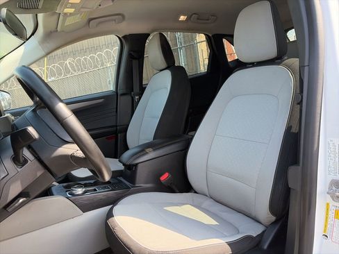 Used 2024 Ford Escape Active image 12