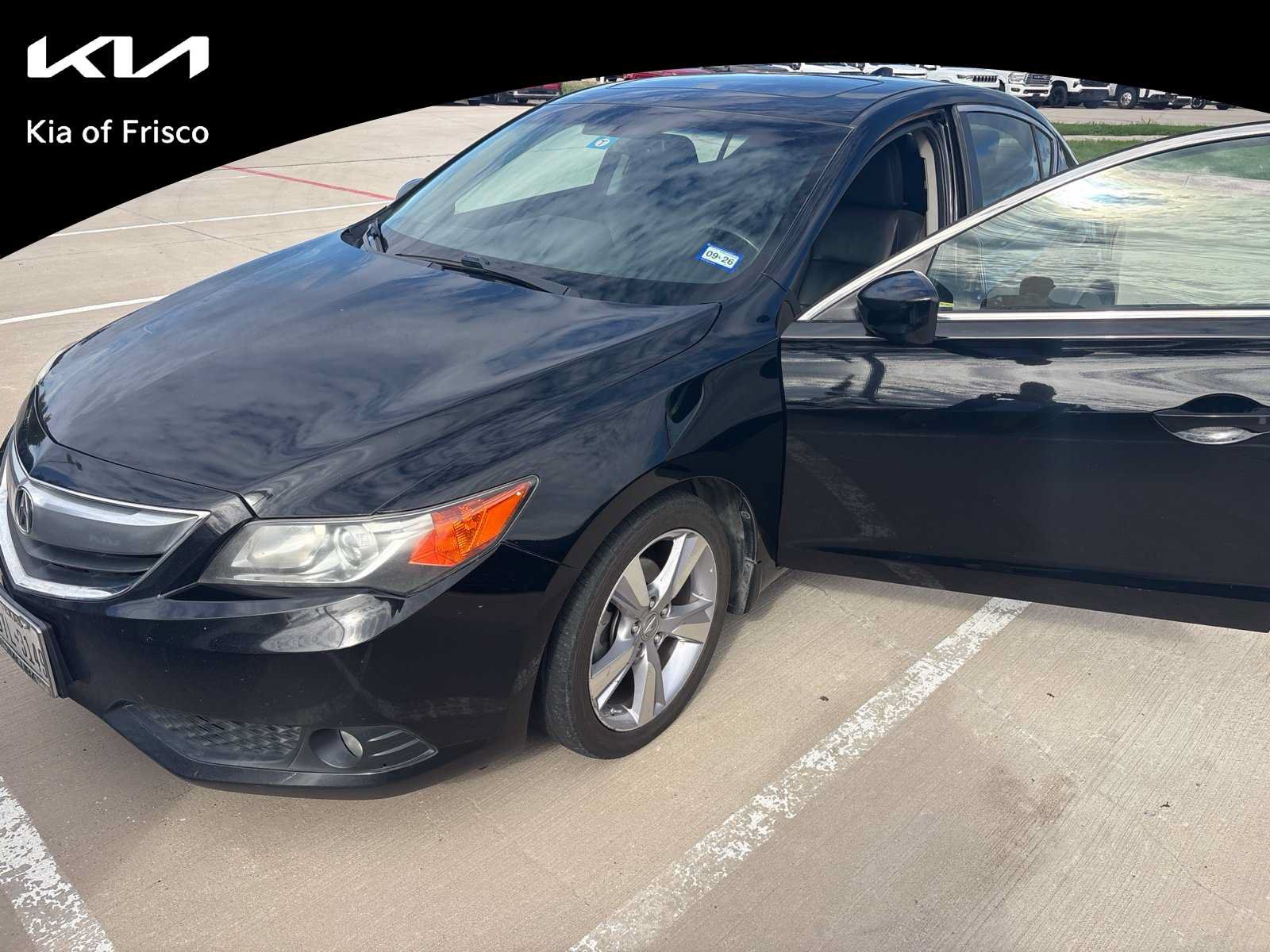 Used 2014 Acura ILX w/ Technology Package FWD image 1