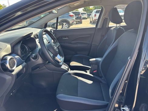Used 2025 Nissan Versa SV FWD image 24
