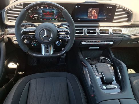 Used 2026 Mercedes-Benz GLS 63 AMG 4MATIC image 11