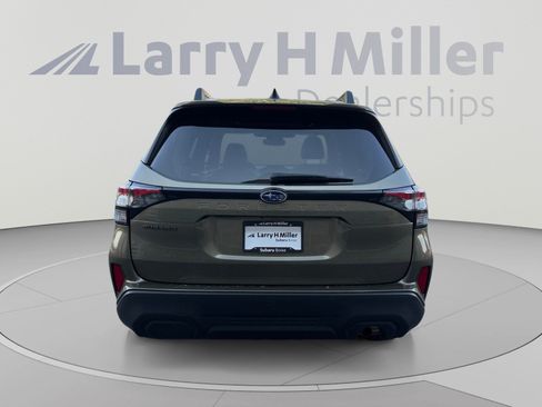 Used 2026 Subaru Forester Premium AWD/4WD image 4