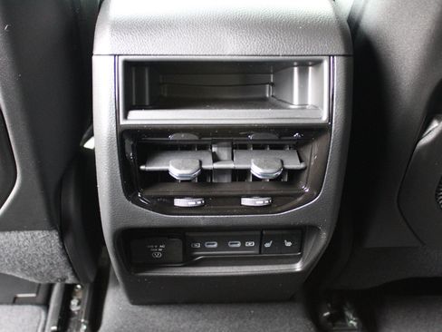 New 2026 Jeep Grand Cherokee Limited AWD/4WD image 34