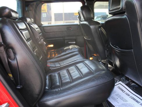 Used 2005 HUMMER H2 SUT w/ Preferred Equipment Group AWD/4WD image 12