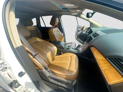 Used 2015 Lincoln MKX AWD w/ Equipment Group 102A image 28