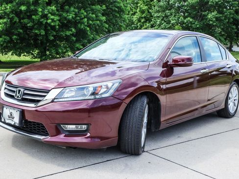 Used 2013 Honda Accord EX image 3