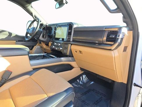 Used 2023 Ford F250 Lariat w/ Chrome Package image 22